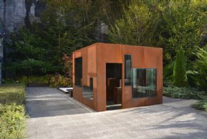 ”Humus” Corten altzairuan forma geometrikoen multzoa