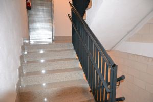 Barandilla de escaleras de acceso a garajes